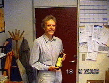 henning.gif (72303 bytes)